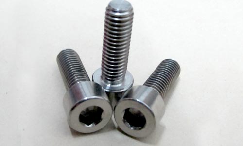 titanium-bolt-nuts