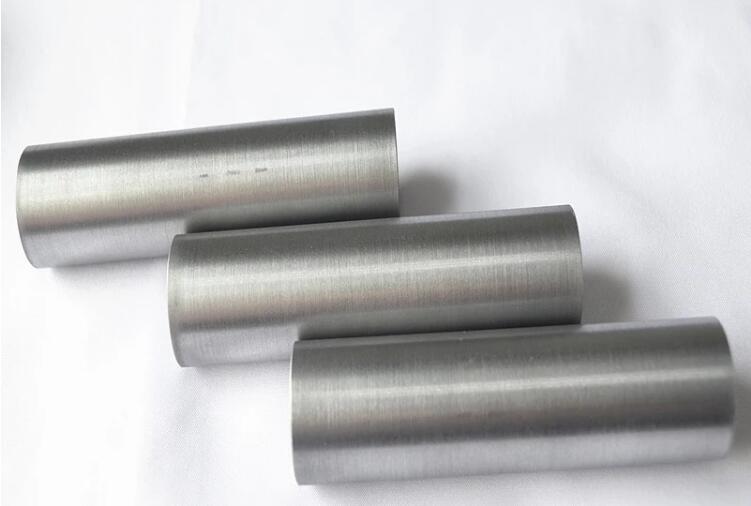 　　High-quality Zirconium Rod